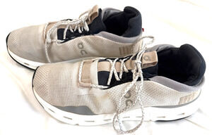 On Cloudnova Sneakers Men's 9.5 Beige Running Walking Athletic Shoes CloudTec